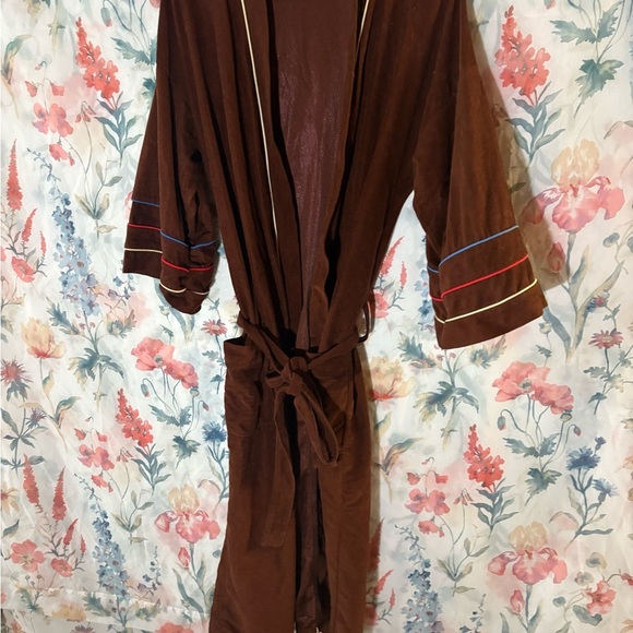 Vintage Omega Brown Robe with Gold Tag - Picture 2 of 8